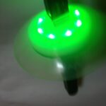 Műanyag tőr, hang- és fényjelzéssel